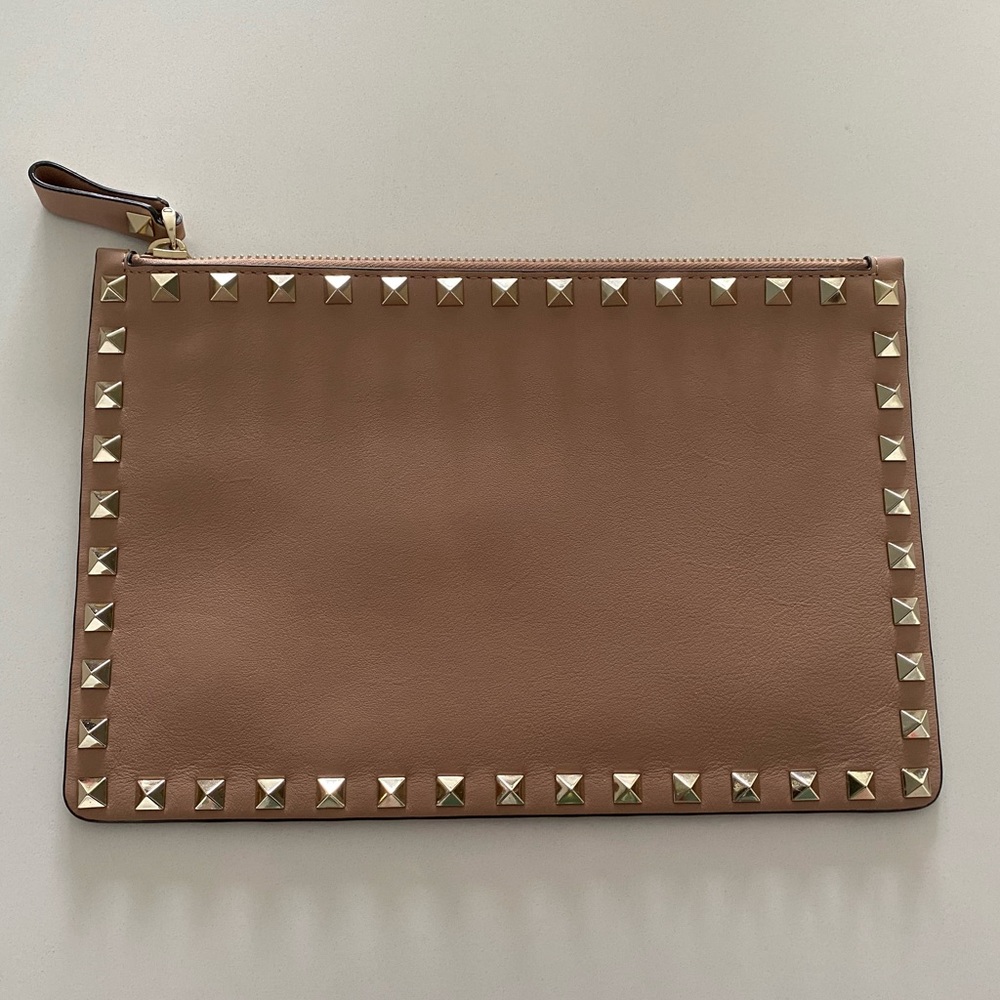NWOT Valentino Rockstud Leather Clutch
